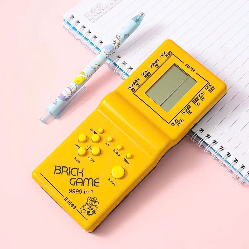 Máy Chơi Game Cầm Tay Mini BRICK GAME 9999 Trò Chơi Điện Tử 4 Màu Retro Tuổi Thơ Có Màn Hình LCD
