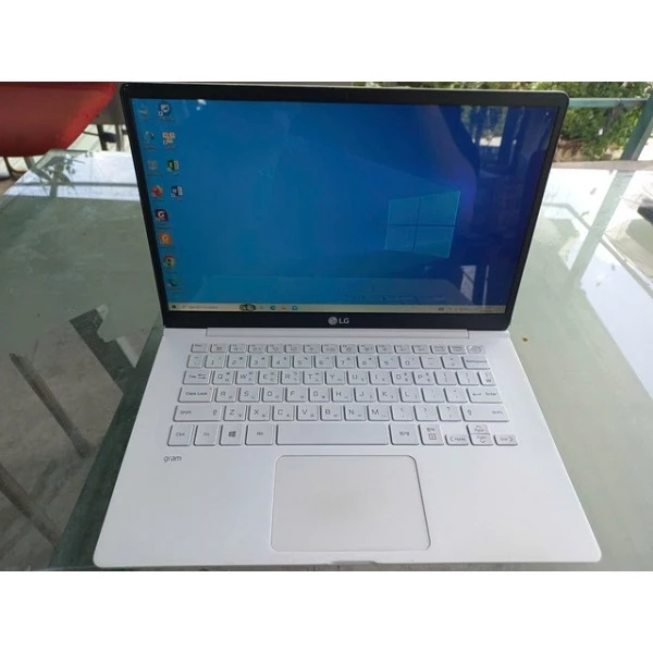 [HCM] Laptop Cũ LG 14Z990-GA3HK Core I3-8145U/ Ram 8GB/ SSD 256GB/ VGA Intel UHD Graphics 620/ LCD 14.0'' inch (FHD)