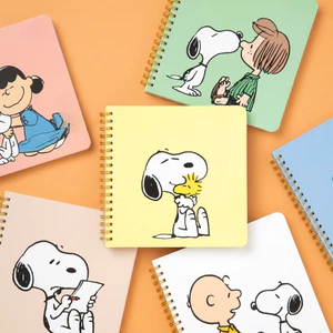 Sổ tay A6 chú chó Snoopy,sổ tay Hàn Quốc kẻ ngang 200 trang dành cho giới trẻ có lớp mika ở ngoài chống nước