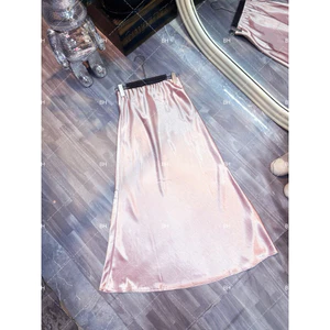 Chân váy lụa satin hồng QCCC