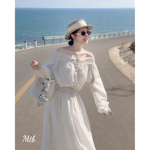 Set Áo Croptop Trễ Vai Bèo Tay Phối Chân Váy Dài Xòe Thời Trang Hiện Đại Và Quyến Rũ