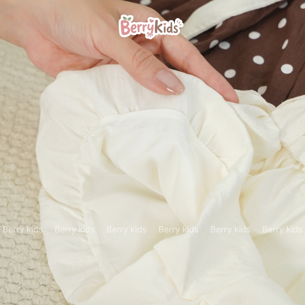 Set Bộ Hè Bé Gái Set Quần Áo Tay Bồng Chấm Bi Phối Quần Bí Phong Cách Hàn Quốc Xinh Xắn Cho Bé Gái