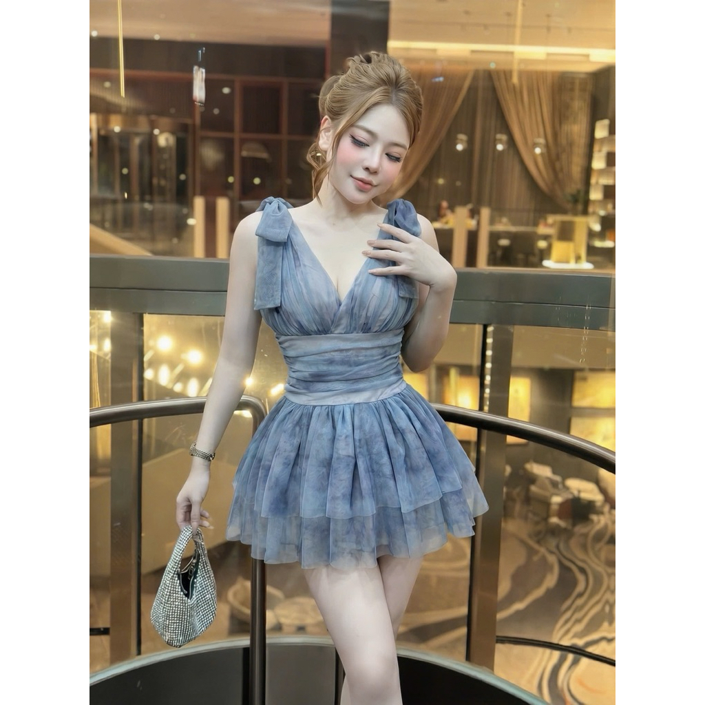 Váy lưới tầng buộc dây nơ vai dáng xoè ngắn