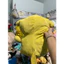 Gấu 2hand Thú nhồi bông Pikachu này có thiết kế hình vuông đặc trưng và khuôn mặt cười rạng rỡ.