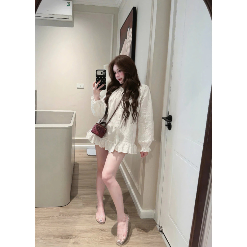Áo kiểu nữ tay dài dáng babydoll thêu hoa đục lỗ màu trắng tiểu thư giấu quần Hàn Quốc mới HCOM27057
