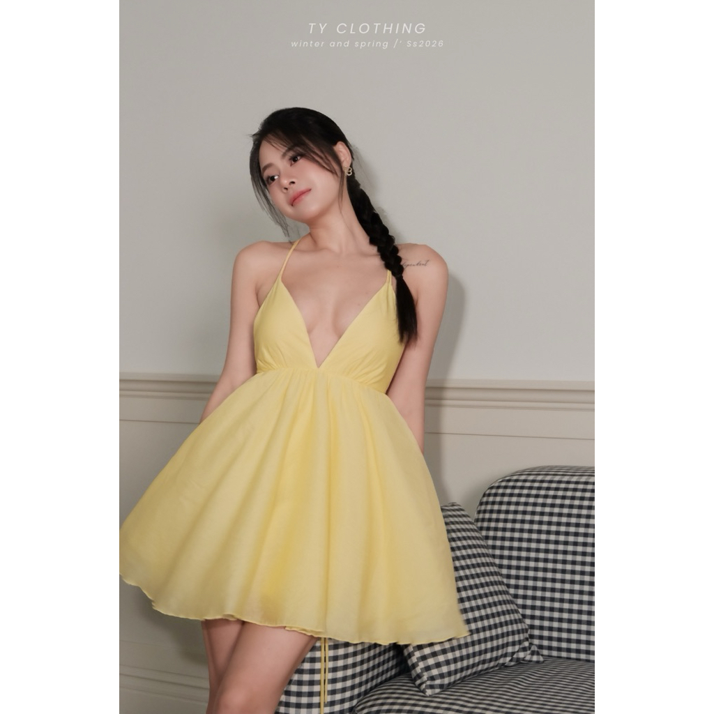 Đầm dây tơ tằm vàng chanh xẻ ngực đi biển - Hàng Thiết Kế - TY CLOTHING