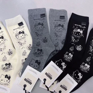 Tất Vớ Nữ Cao Cổ Cotton Hello Kitty Dễ Thương Tone Trắng Đen Thời Trang MUN STORE TTDKI14