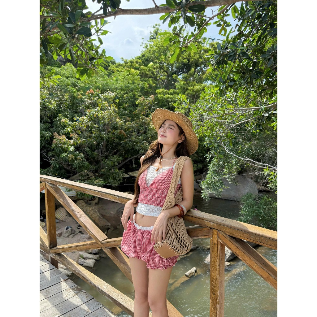 SECODEE Set Bộ Áo Hai Dây Phối Ren Và Quần Short Bí Cotton RIKLIN Set Đồ Nữ Phối Áo Ren FSBA2605117
