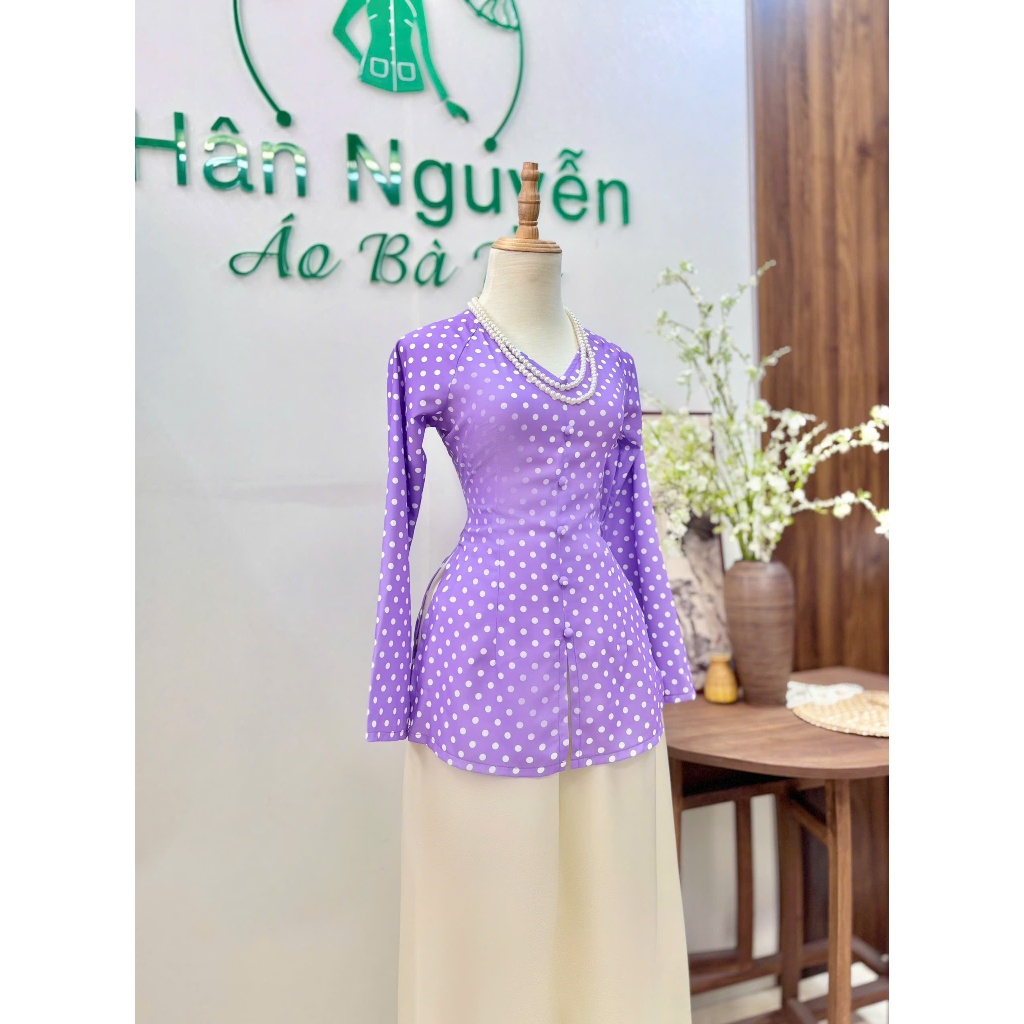 Hân Nguyễn Áo Bà Ba - B.A212 - Áo Bà Ba Dolly Chấm Bi Lụa Bảo Anh Cổ Tim Dây Kéo Nút Nụ ( Quần Lụa )