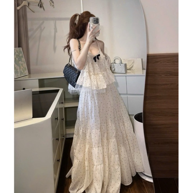 Set Áo chấm bi hai dây voan tơ phối bèo tầng đính nơ kèm chân váy maxi dài xoè, Set tiểu thư đi du lịch sang chảnh