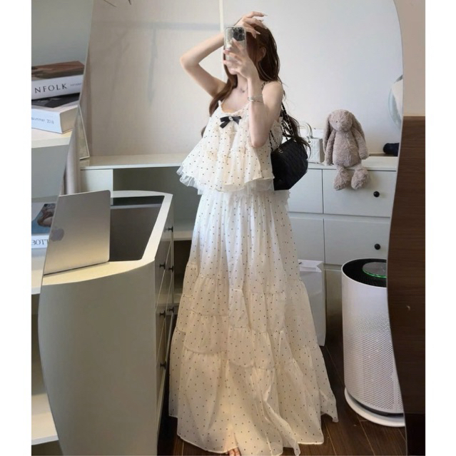 Set Áo chấm bi hai dây voan tơ phối bèo tầng đính nơ kèm chân váy maxi dài xoè, Set tiểu thư đi du lịch sang chảnh
