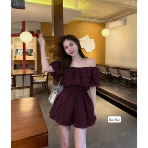 Jumpsuit Trễ Vai Ren Boi Phối Bèo Tầng Dáng Ngắn Sang Chảnh, Bộ Liền Quần Đi Chơi - CHAMIE STUDIO