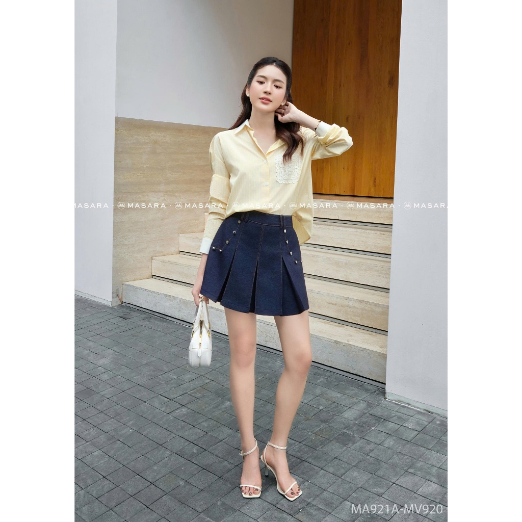 Áo sơ mi kẻ sọc vàng phối cổ trắng hoa văn trắng nổi bật Masara MA921A
