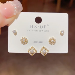 V.I.T Accessories | Set bông tai thoi đính đá 6 chiếc (1 màu)