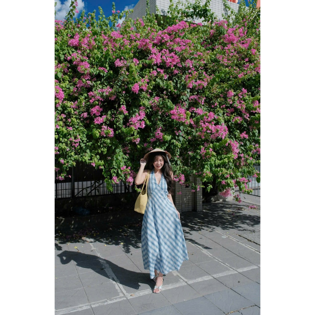 (HÀNG QC) Irene Dress (TSW) Váy thô kẻ xanh cổ yếm lưng chun Nữ the.sweaterweather
