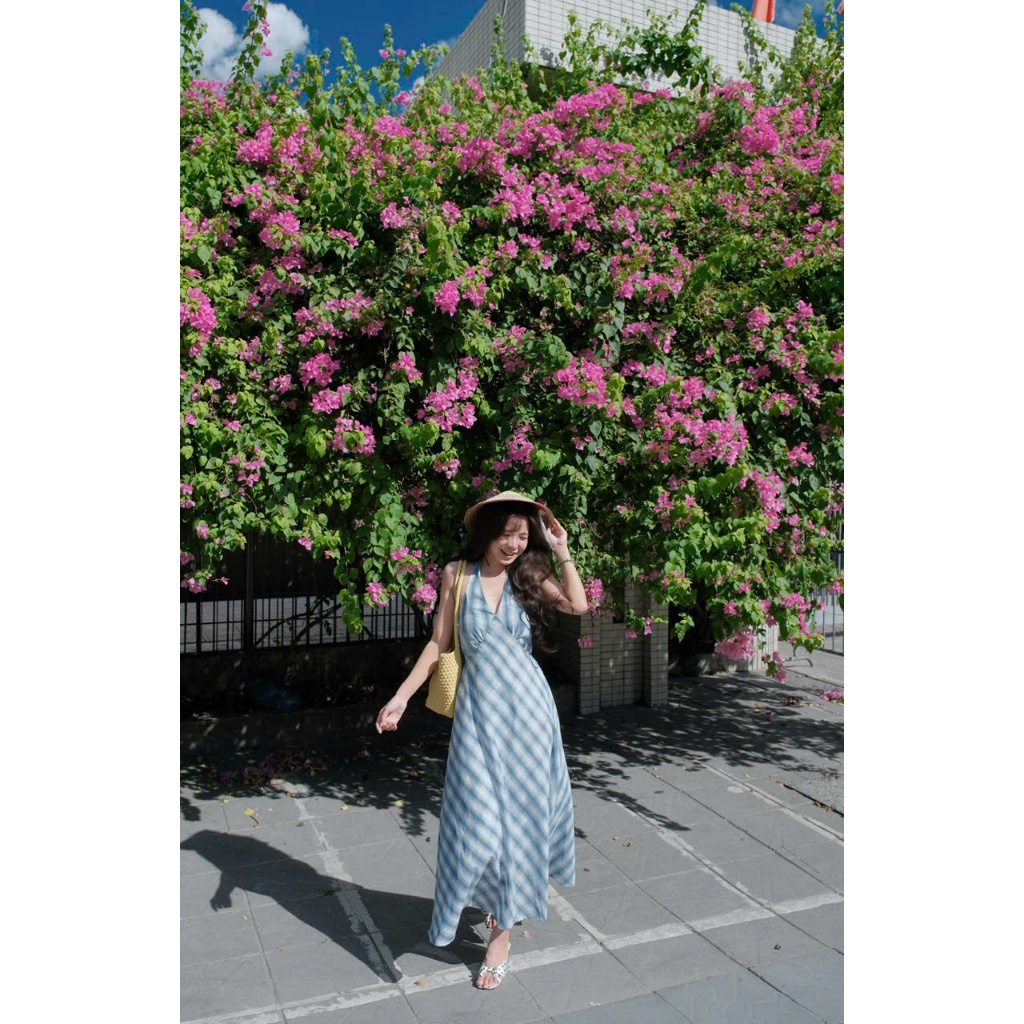 (HÀNG QC) Irene Dress (TSW) Váy thô kẻ xanh cổ yếm lưng chun Nữ the.sweaterweather
