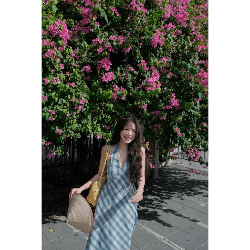 (HÀNG QC) Irene Dress (TSW) Váy thô kẻ xanh cổ yếm lưng chun Nữ the.sweaterweather