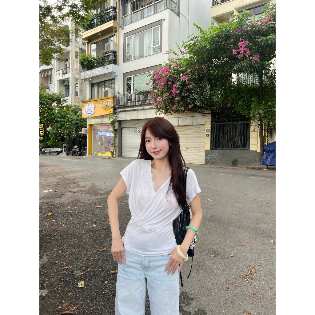 Tina Top (TSW) Áo thun vạt chéo phối ren bo eo Nữ the.sweaterweather