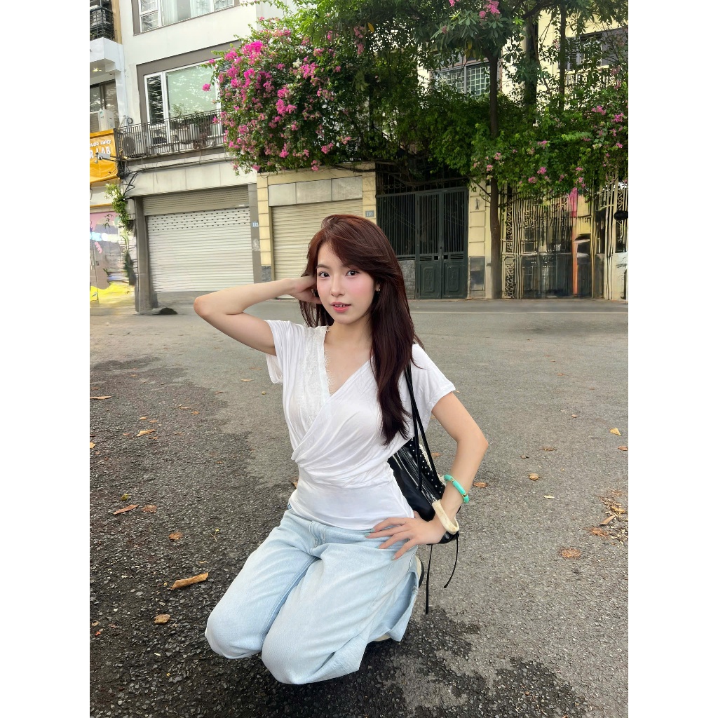 Tina Top (TSW) Áo thun vạt chéo phối ren bo eo Nữ the.sweaterweather