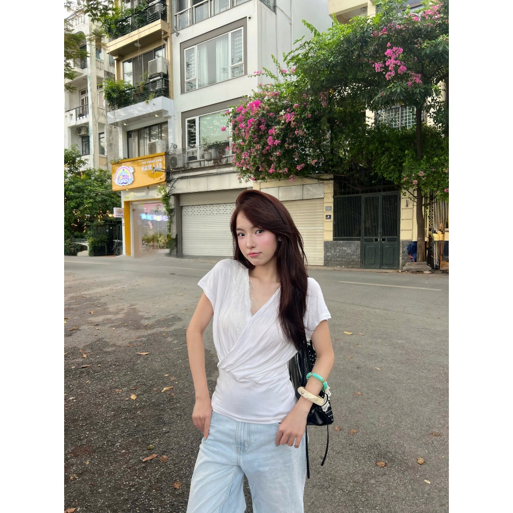 Tina Top (TSW) Áo thun vạt chéo phối ren bo eo Nữ the.sweaterweather