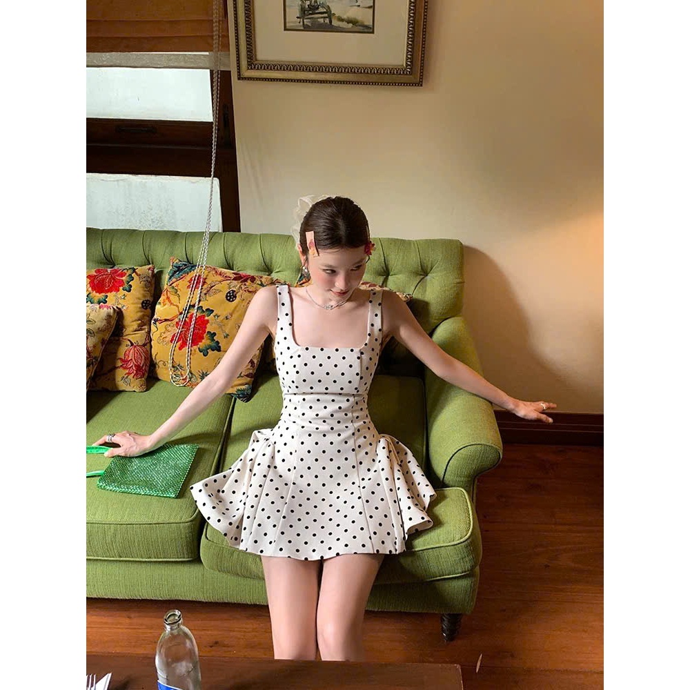 LAMIÉ - Váy Nữ 2 Dây Cổ Vuông Chấm Bi Tiểu Thư Ôm Eo Hack Dáng Đi Tiệc | Anila Dress