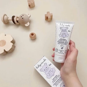 Kem dưỡng ẩm cho bé Babycoccole 0M+ chiết xuất hạnh nhân dưỡng da trẻ em & em bé từ sơ sinh 75ml