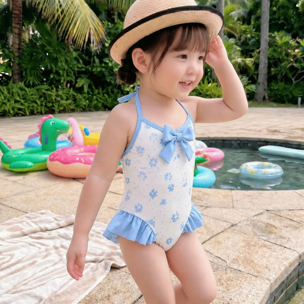 Đồ bơi bé gái liền thân cổ yếm đính dễ thương, đồ bơi trẻ em phối bèo cho bé đi biển đi bơi S16