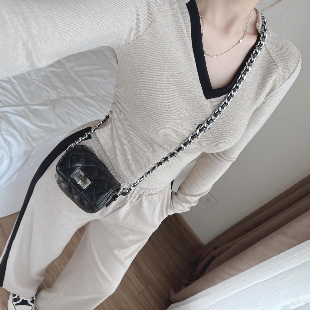 Set đồ nữ, đồ bộ nữ DONNA HCOM3335 thu đông cổ tim phối quần suông kẻ sọc dáng thể thao