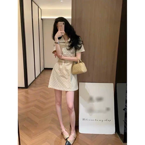 Váy G-C cổ đức kèm belt #sieucappp