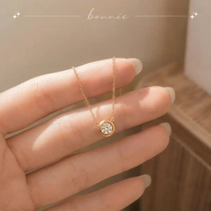 Vòng cổ Thép Mạ Vàng 18K Mặt Tròn Đính Đá Zircon Mạ Vàng – Bonnie Jewelry