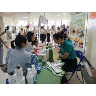 Kem dưỡng ẩm cho bé THUẦN CHAY giúp cấp ẩm da cấp tốc sau 1 lần sử dụng Bon Bon Premium HOMECARE100g