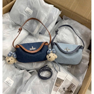 Túi Đeo Chéo Giỏ Xách Denim Kèm Charm Gấu Có Lót Túi