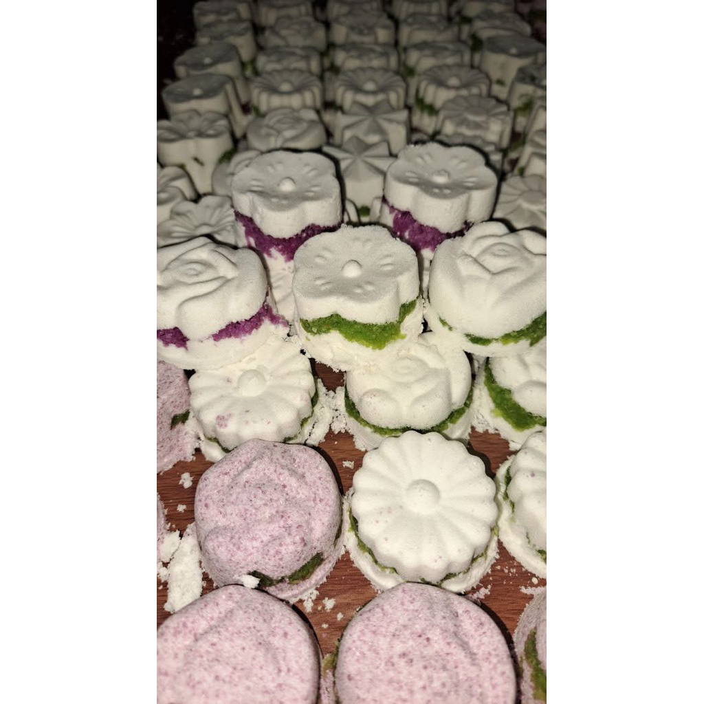Bánh In nhân dừa non mix vị lá dứa lá cẩm