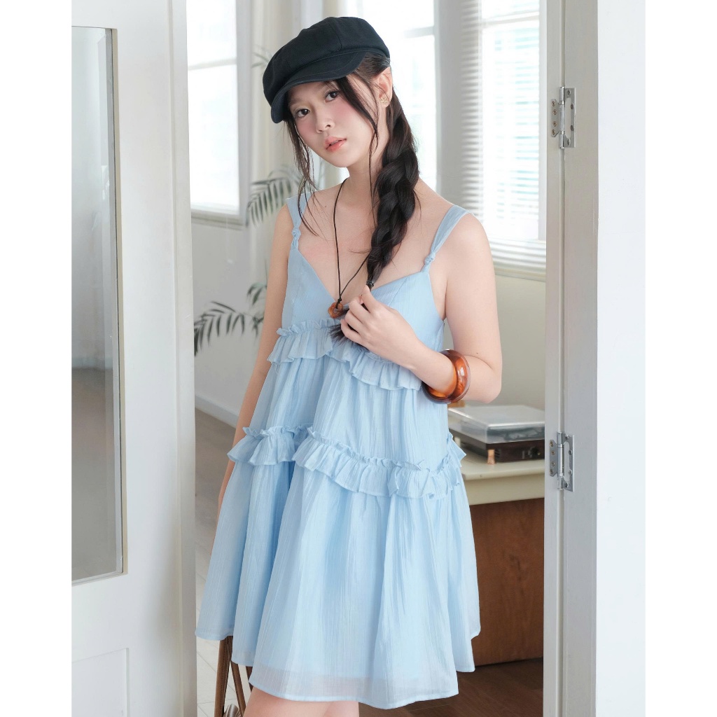 SECODEE Đầm Nữ Hai Dây Cổ V Vải Tơ Xước ROBE DRESS Váy Babydoll Phối Bèo Hai Lớp FSDA2605080