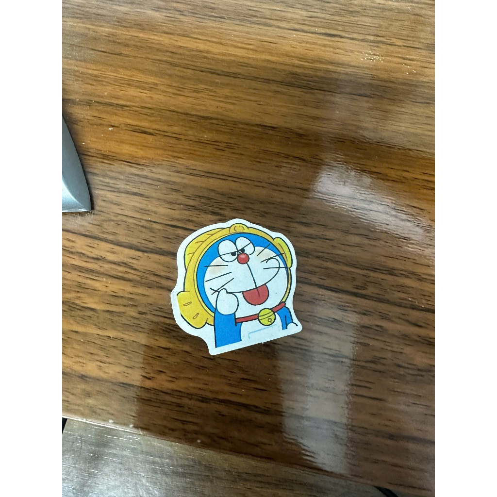 stiker sản phẩm tặng