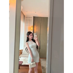 váy len dệt kim ôm vibe pháp