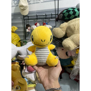 Gấu 2hand Thú nhồi bông Pokémon Dragonite với thiết kế rồng vàng nhỏ gọn dễ thương.