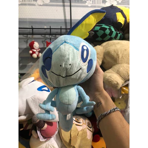 Gấu 2hand thú bông Sobble thuộc đặc trưng với màu xanh dương nhạt và cái đầu lớn.