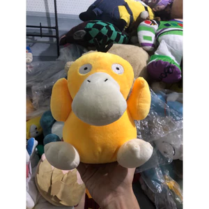 Gấu 2hand gấu bông hình nhân vật Pokémon Psyduck, được làm từ vải nhung mềm mại với màu vàng tươi chủ đạo.