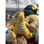 Gấu 2hand Thú bông Pokemon Dragonite từ Banpresto có màu vàng đặc trưng và đôi cánh nhỏ màu xanh dương.
