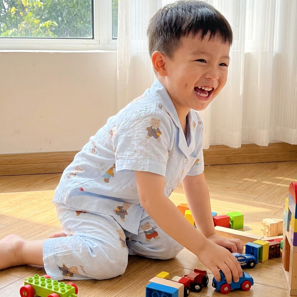 Pijama bé trai tay ngắn quần dài vải xô cotton Lá Homewear A029, đồ dài bé trai cộc tay mặc ngủ mát