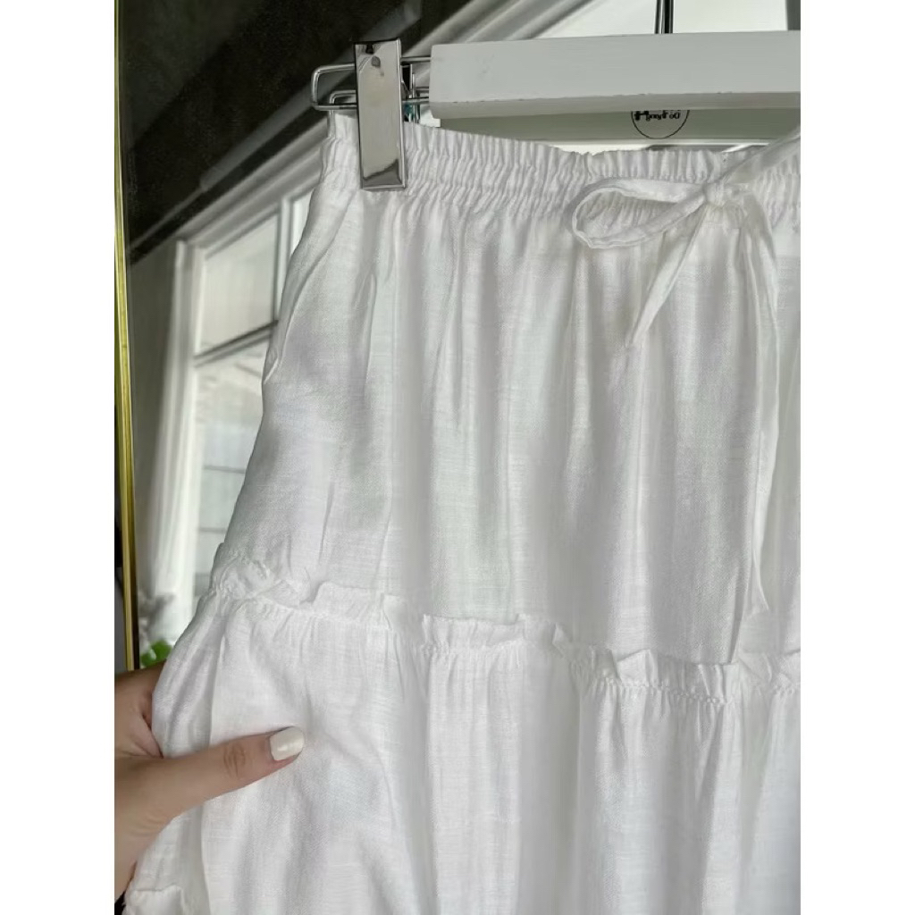 Chân váy midi dáng dài, chân váy 5 tầng có lớp lót tùng xòe tiểu thư, form A nhẹ thanh lịch, nhẹ nhàng - MT CLASSIC