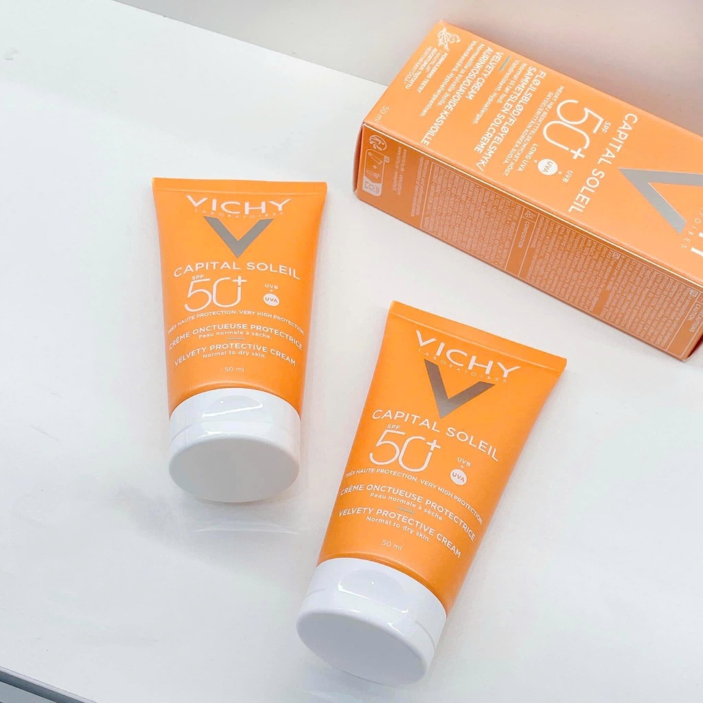 Kem chống nắng bảo vệ da mỏng nhẹ không bết dính SPF 50+ UVA, UVB Vichy Capital Soleil Dry Touch