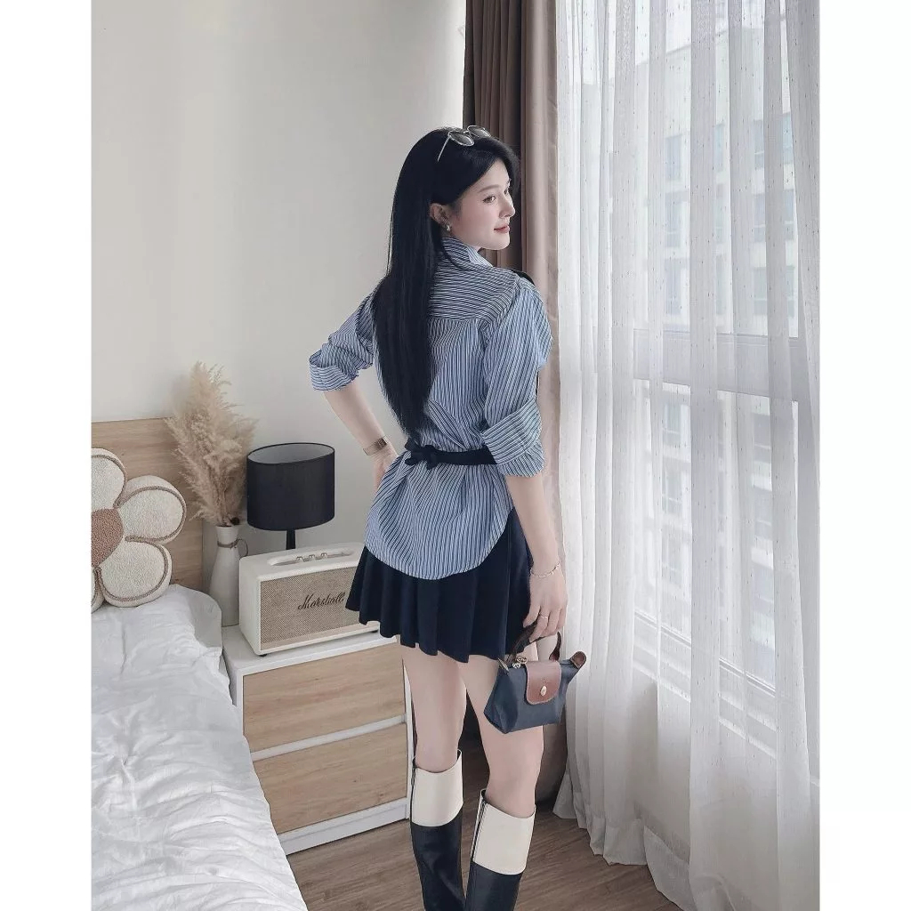 Set đồ nữ, đồ bộ nữ DONNA HCOM26778 áo sơ mi kẻ phối yếm mix chân váy xoè xếp ly trẻ trung