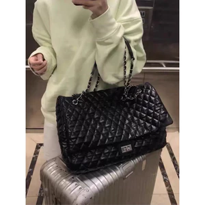 Túi xách size khổng lồ