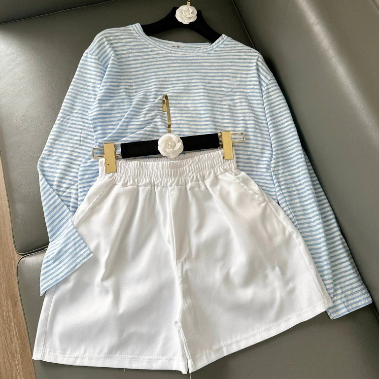 Set đồ nữ áo thun dài tay cổ tròn kẻ ngang xanh trắng mix quần short Jumito, đồ bộ nữ phong cách trẻ trung D1757