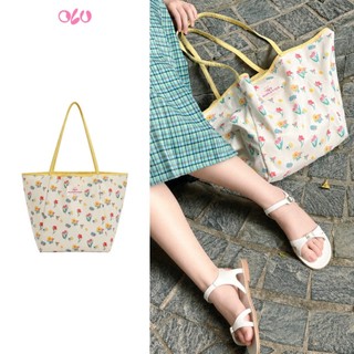 Túi tote OLV in hoa White Floral Yellow Trim Tote Bag phù hợp đi chơi đi làm
