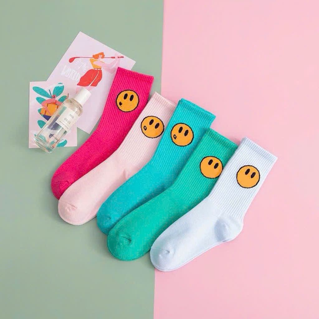 Vớ SMILE cao cổ Nam Nữ đủ màu phong cách thể thao, trẻ trung, năng động.
