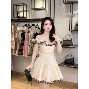 Váy ZMM viền đen trễ vai QCCC