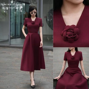 MINELEGÁNCE | VÁY XÒE CỔ V DÁNG DÀI THANH LỊCH, CÔNG SỞ - MIN115
